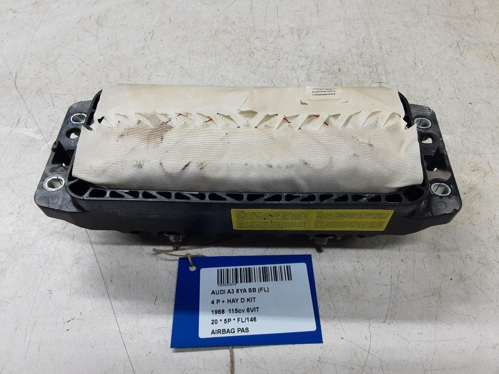 AIRBAG PASSAGIER Audi A3 Sportback (8YA) (8Y0880204D), Auto-onderdelen, Gebruikt, Audi