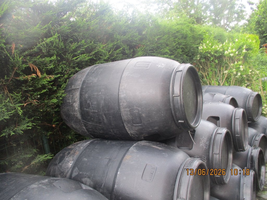 bidons 220 litres, Enlèvement