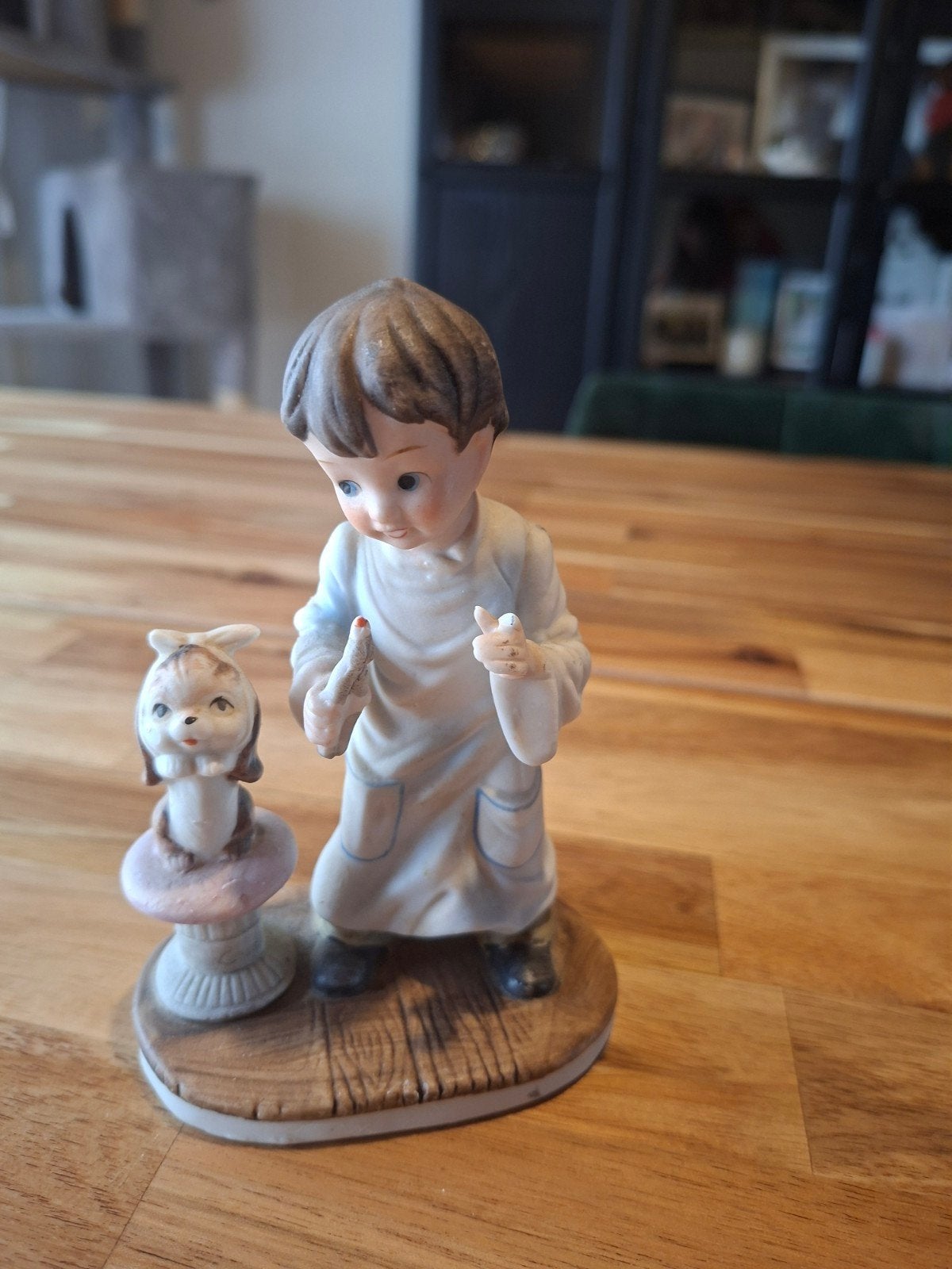 Beeldje jongen met hondje, Ophalen, Zo goed als nieuw, Overige typen