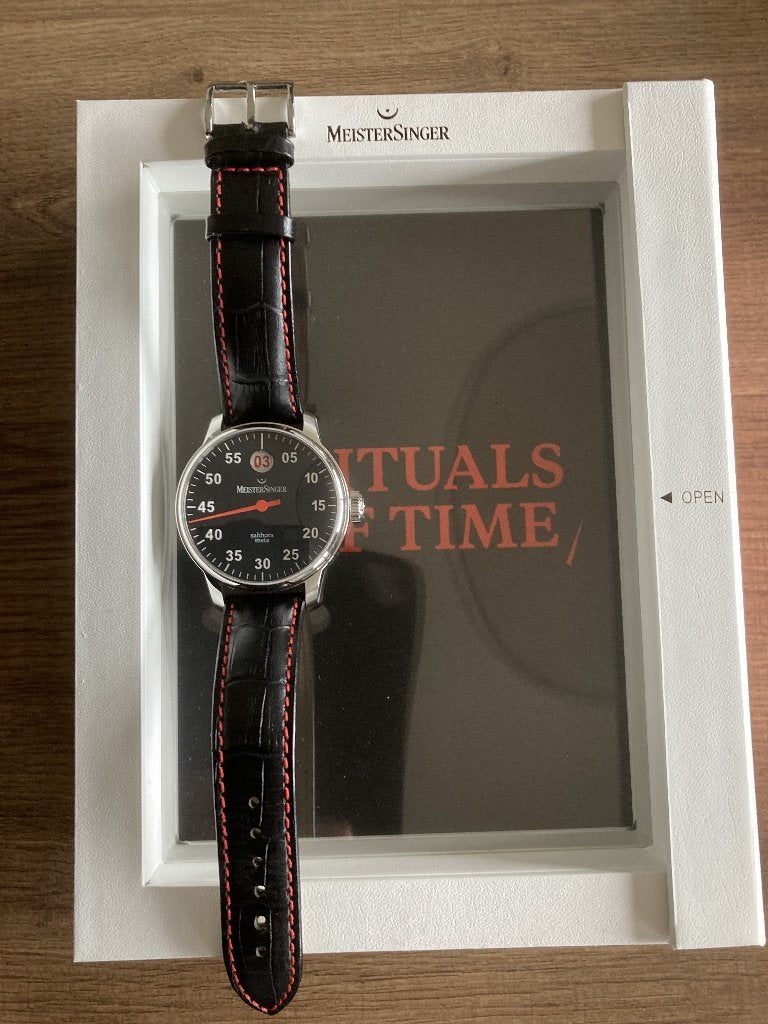 Maître-chanteuse Salthora Meta, Enlèvement ou Envoi, Comme neuf, Montre-bracelet, Cuir