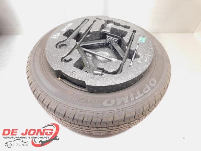 Kit de cric + Roue de secours d'un Hyundai I30, -, 3 mois de garantie, Utilisé, Hyundai
