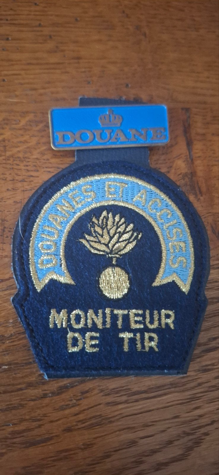 Belgique_Insigne Moniteur Tir Douane, Verzamelen, Ophalen of Verzenden, Overige soorten, Embleem of Badge