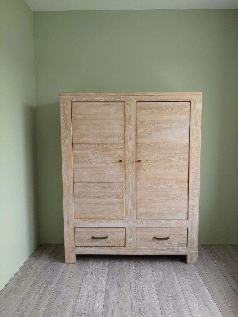 Eiken meubels eetkamer set eik., Ophalen, Gebruikt, Vol eikenhouten meubels whitewash