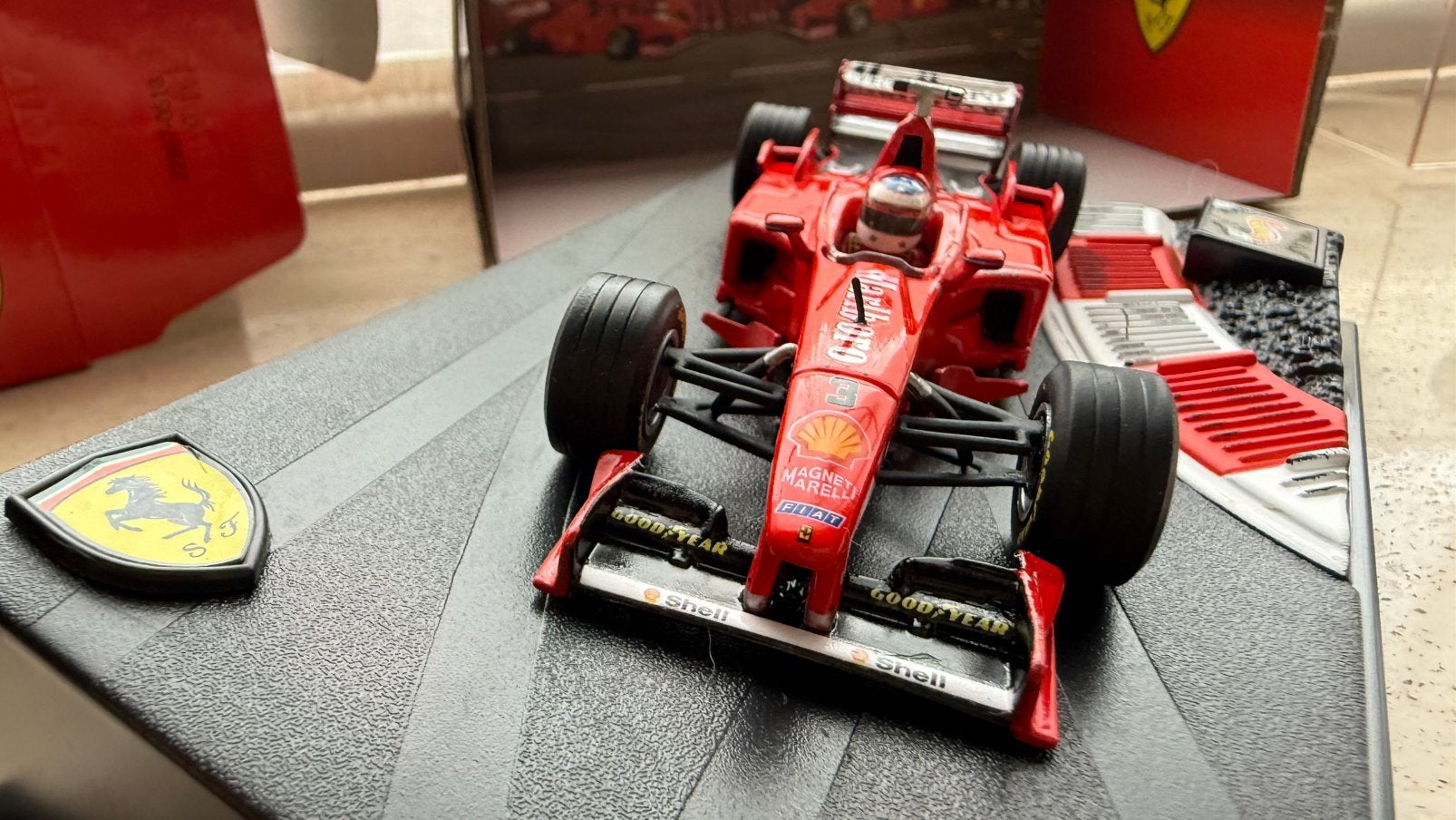 Ferrari F300  M. Schumacher, Ophalen of Verzenden, Zo goed als nieuw, Auto, Overige merken