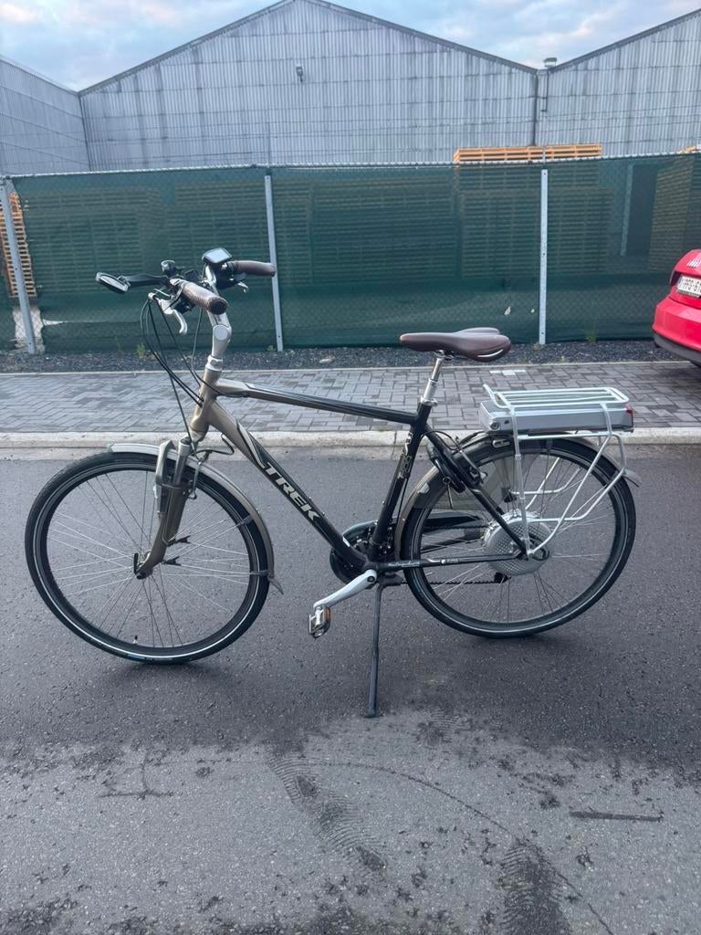 TREK ELEKTRISCHE FIETS MET ACHTERMOTOR, Ophalen