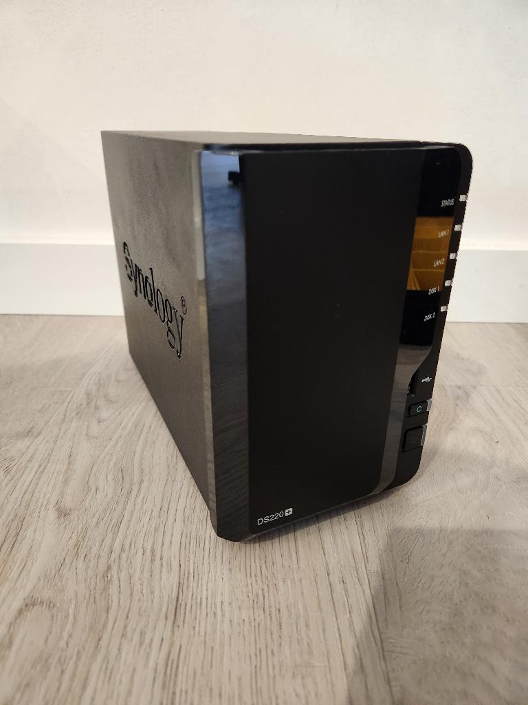 Synology nas DS220+ +2x 4TB WD Red HDD, Computers en Software, NAS, Ophalen, Gebruikt