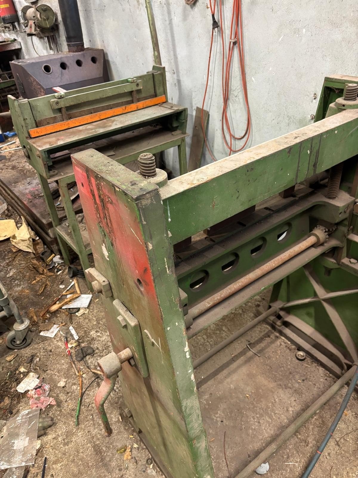 Banc et ciseaux de coupe, Bricolage & Construction, Enlèvement