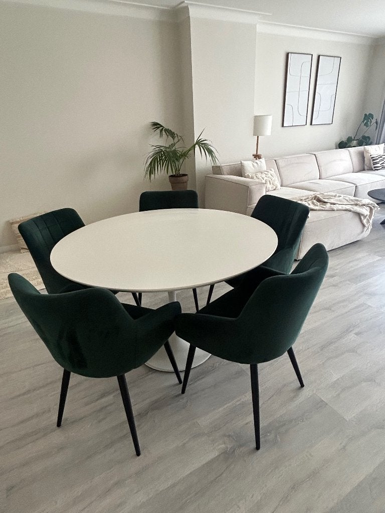 Eettafel en eetstoelen €200, Ophalen, Rond, Zo goed als nieuw, Vijf personen of meer