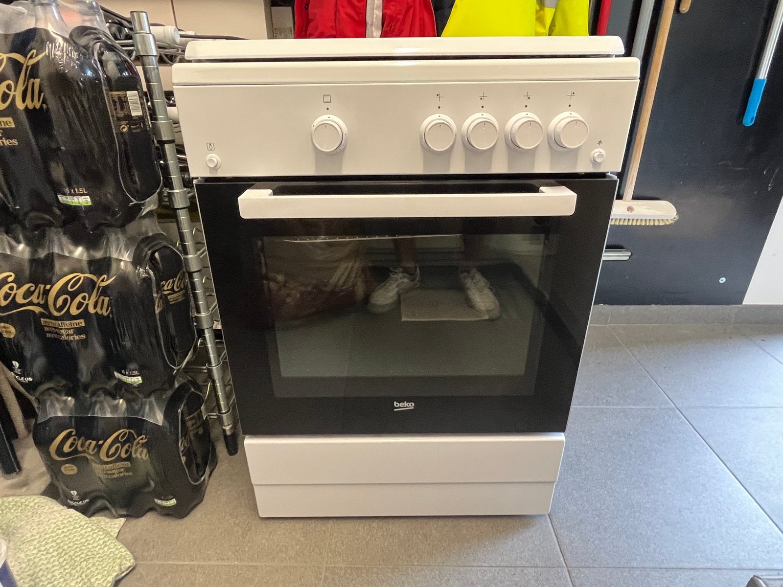 Nouvelle BEKO Cuisinière à gaz et four, Neuf, Gaz, 4 zones de cuisson, Enlèvement