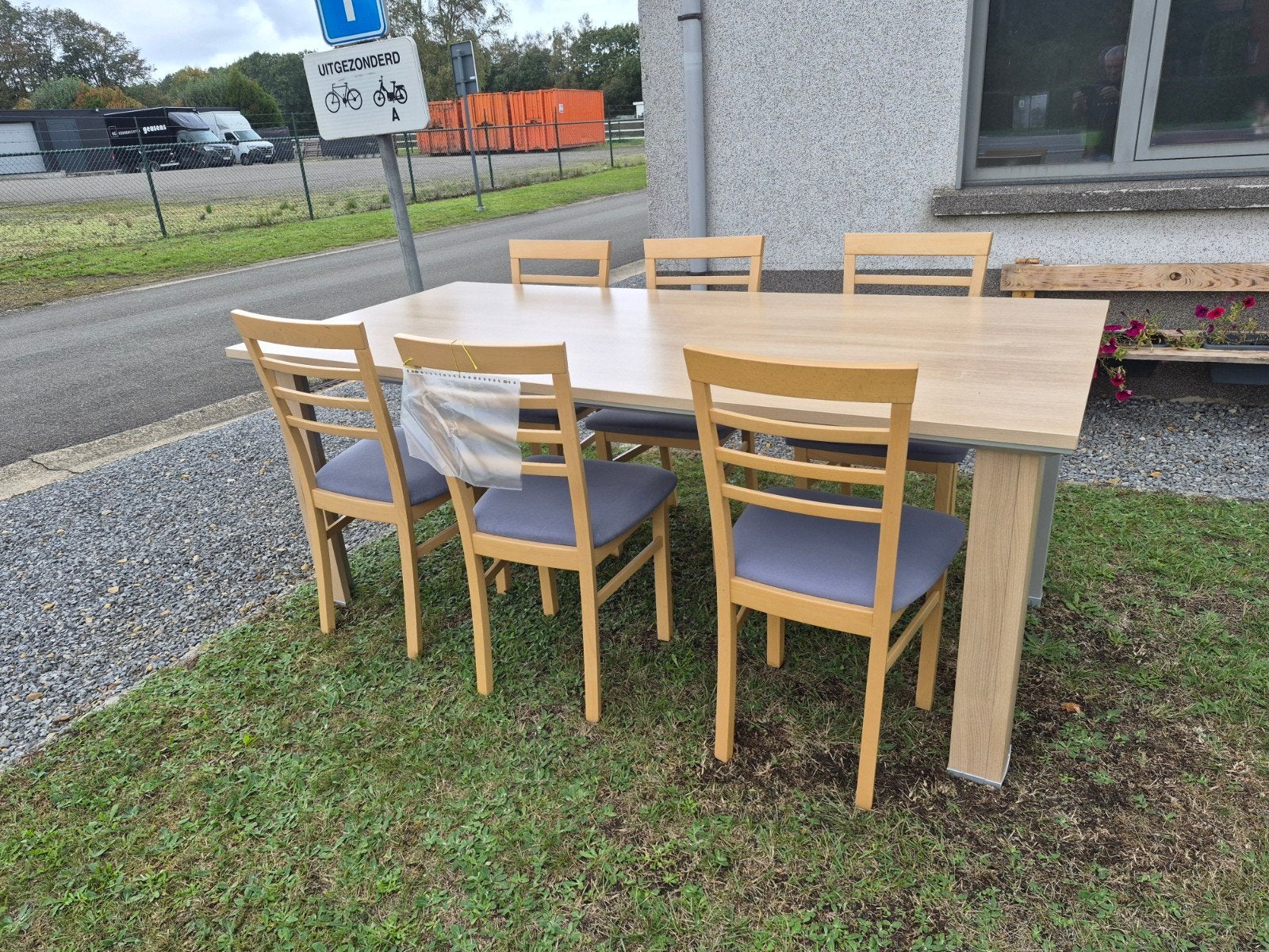 tafel met 6 stoelen gratis op te halen, Ophalen