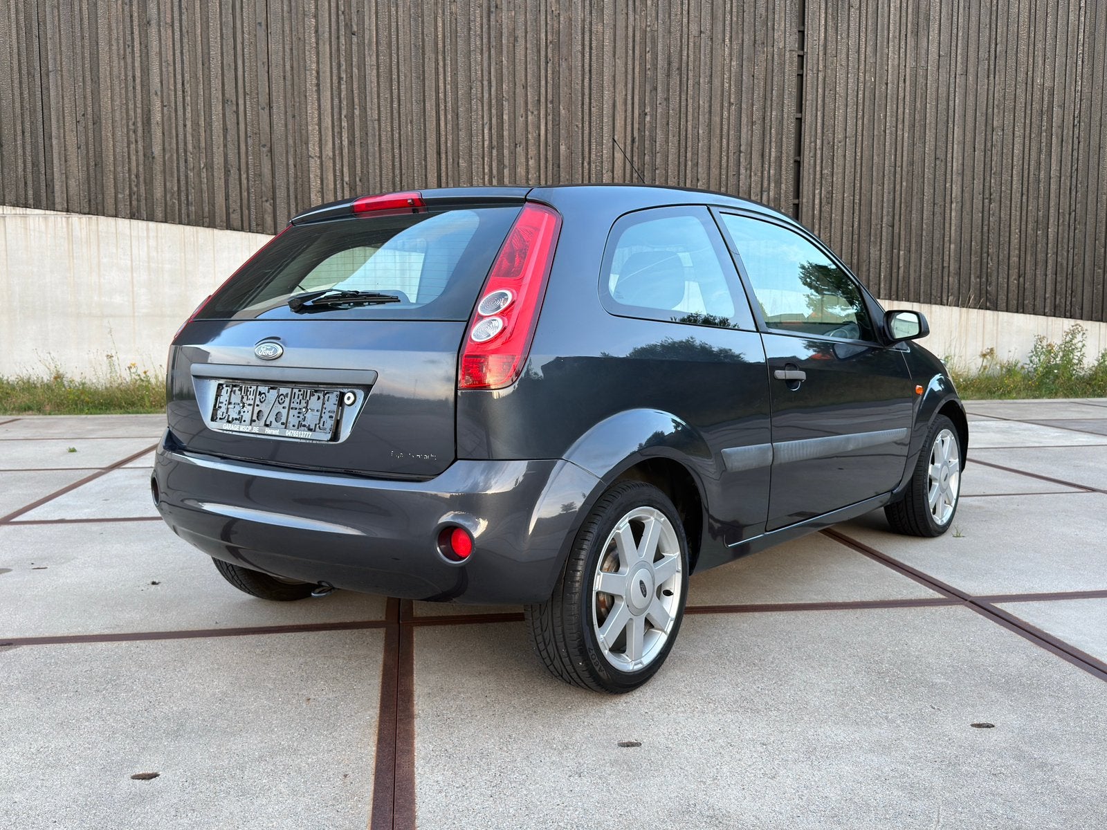 Ford fiesta 1.3 benzine /Airco/ Gekeurd, Auto's, Voorwielaandrijving, Stof, 4 cilinders, https://public.car-pass.be/vhr/5081af9f-5c6e-43ad-9b01-e0ac506d246b