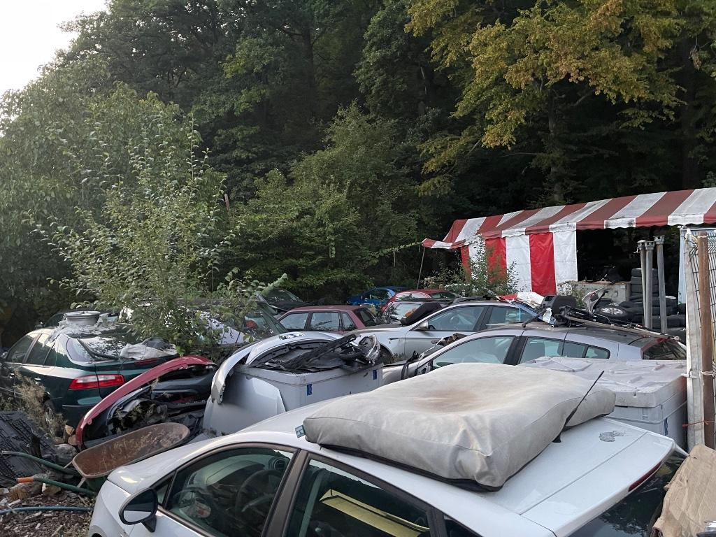 8 voiture pour 2500€ A SAISIR !!!!, Autos, Autos Autre, Particulier, Achat, 4x4, Adapté aux personnes handicapées, ABS, Caméra de recul