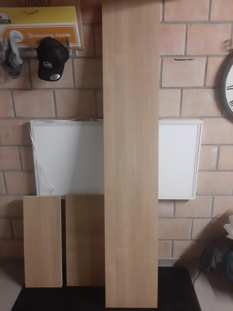 Houten tablet van 2m lang en twee kleintjes van 70 cm lang, Enlèvement