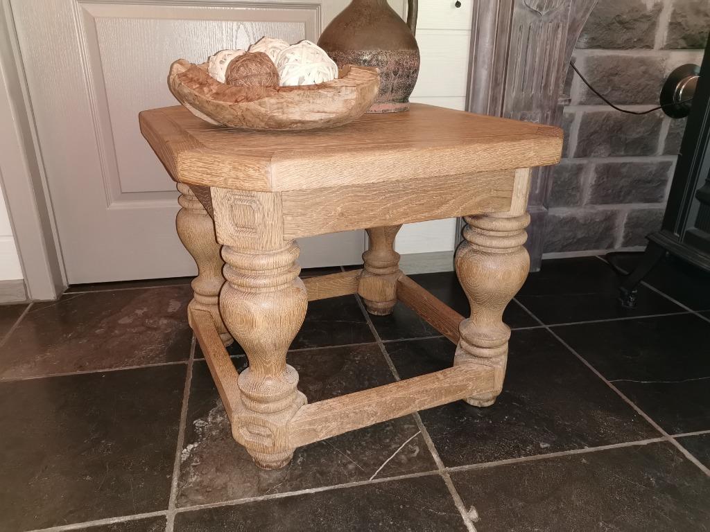 Oude BLANK eiken bijzet-/salontafel met bolpoten 61 x 61 H50, Antiek en Kunst, Ophalen