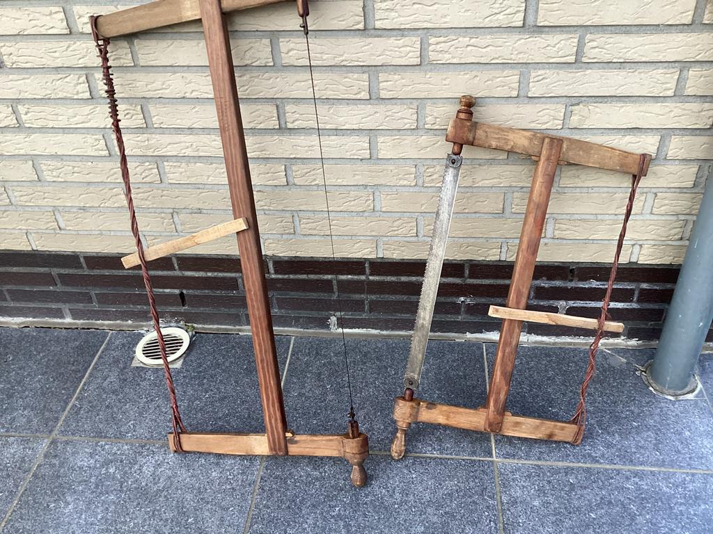 2 vieilles scies à main, Jardin & Terrasse, Scies manuelles, Enlèvement, Utilisé