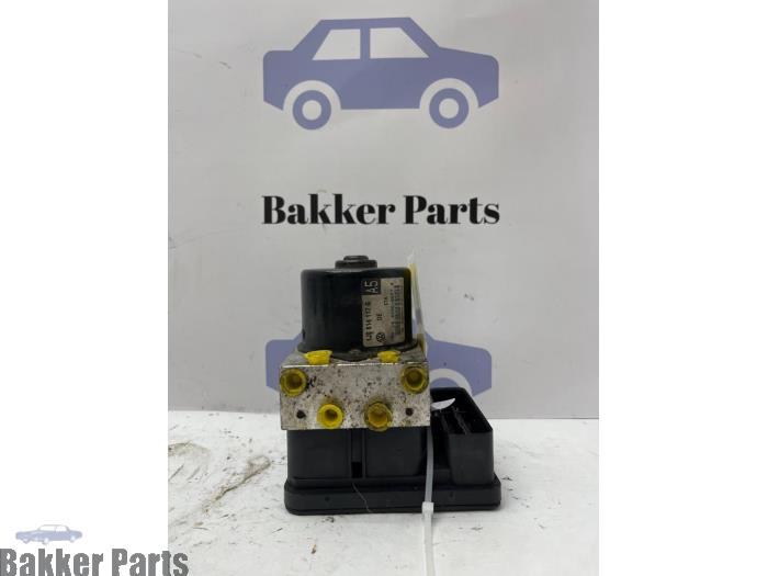 ABS Pomp van een Volkswagen Golf, Gebruikt, -, Volkswagen, -