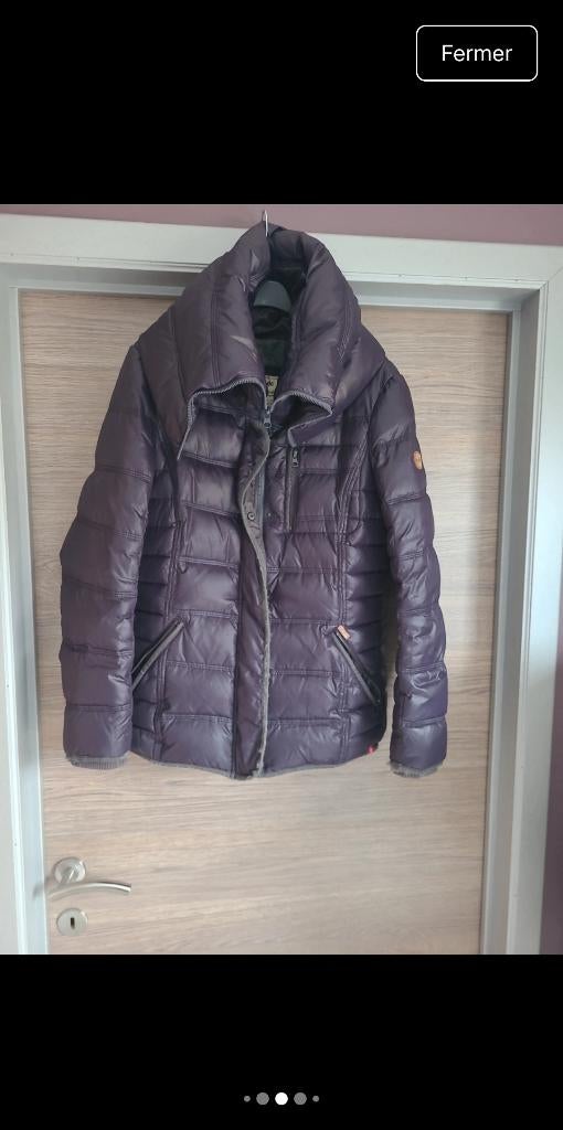 Doudoune aubergine  avec col  Marque Esprit Taille M, Vêtements | Femmes, Vestes | Hiver, Taille 38/40 (M), Enlèvement ou Envoi