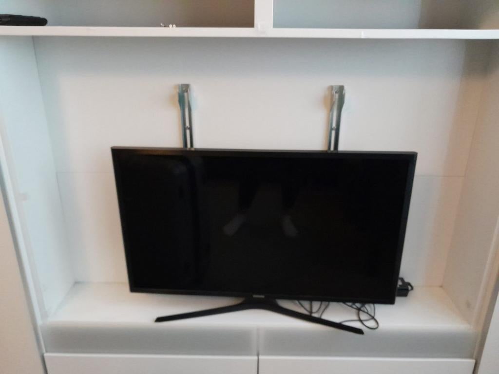 Ecran 32" Samsung noir, TV, Hi-fi & Vidéo, Télévisions, LED, Enlèvement, Samsung, Full HD (1080p)