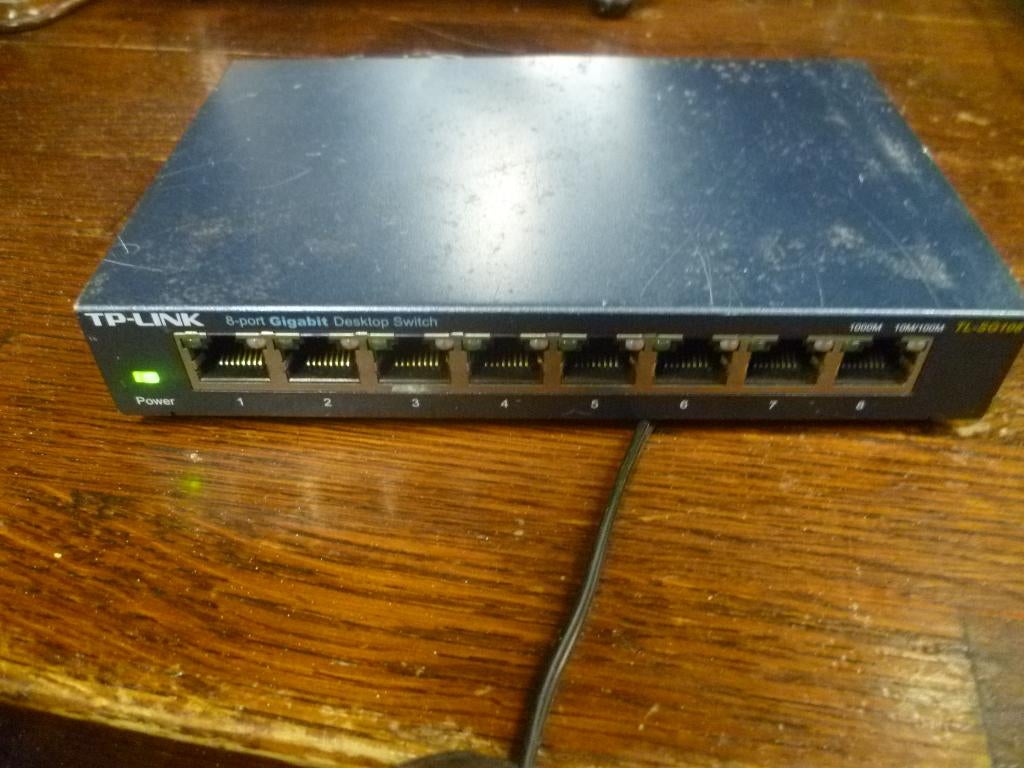 TP-LINK - TL-SG108 - Gigabit Switch - 8 Poorten, Ophalen, Gebruikt