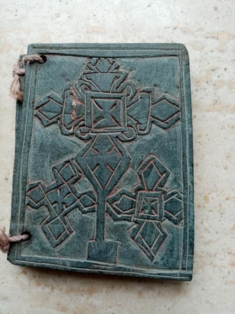 Ancient stenen boekje, Antiek en Kunst, Ophalen