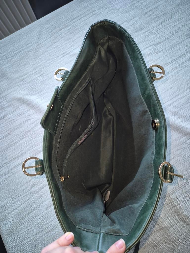 Sac à bandoulière vert mousse, Neuf, Autres marques, Cuir, Enlèvement ou Envoi