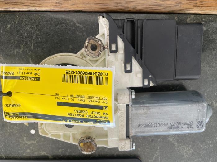 Moteur de vitre portière d'un Volkswagen Golf, Enlèvement ou Envoi, 3 mois de garantie, Utilisé, Volkswagen