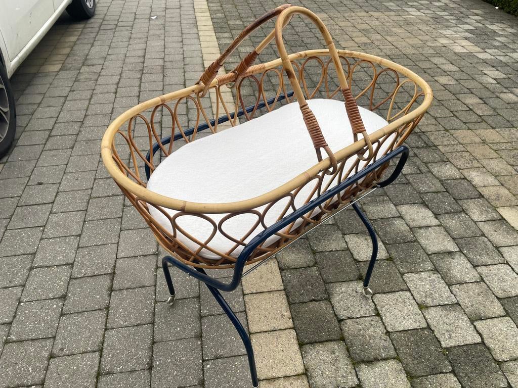 Vintage babywiegje, Ophalen, Zo goed als nieuw