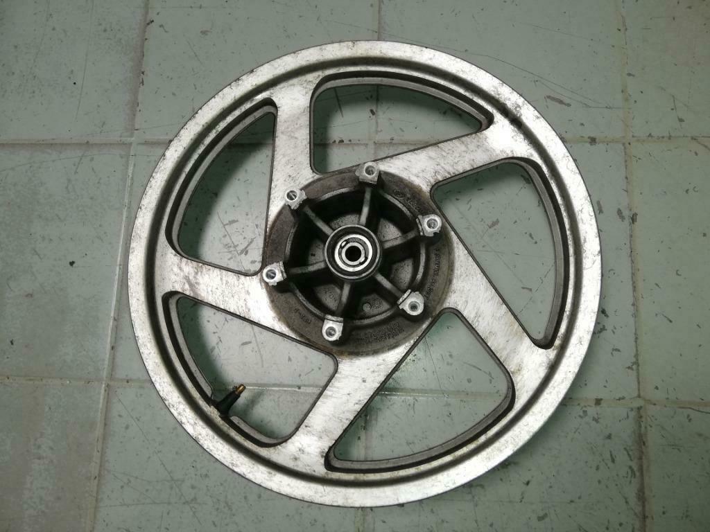 daelim vt 125 voorwiel, Ophalen of Verzenden, Gebruikt