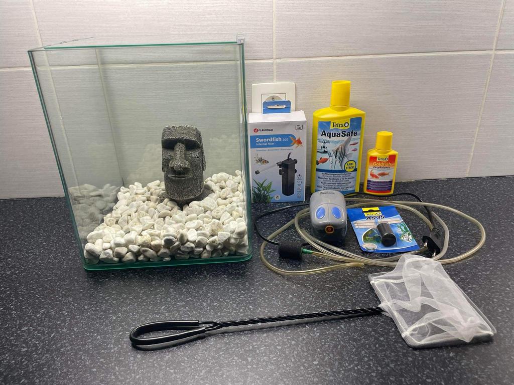 Visbokaal + bijhorende accessoires, Dieren en Toebehoren, Ophalen, Zo goed als nieuw