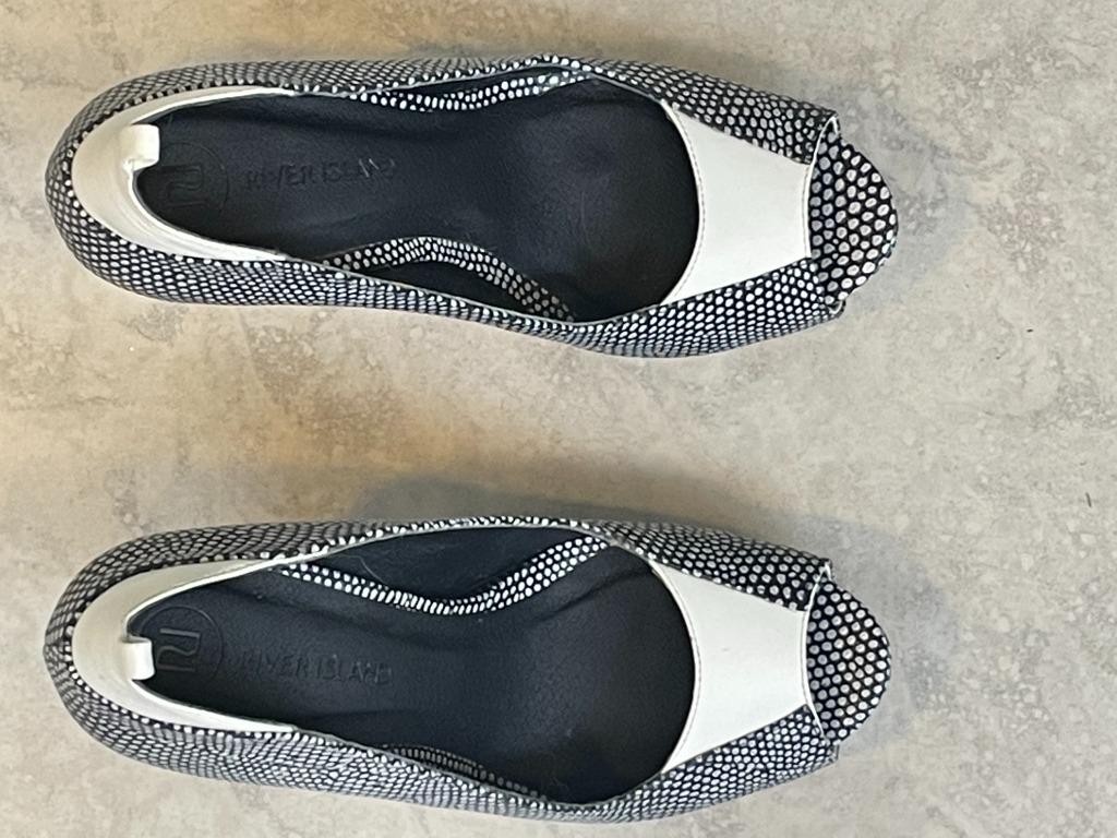 Nieuwe zw/wi schoenen Pumps River Island Mt 40, Kleding | Dames, Schoenen, Ophalen, Nieuw, Pumps