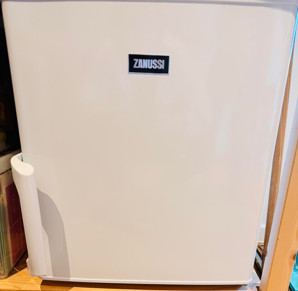 Tafelkoelkast Zanussi, Elektronische apparatuur, Ophalen, Zo goed als nieuw