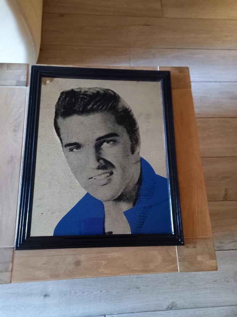 Elvis Presley spiegel 50 op 41 cm.+GRATIS 2 cocktail glazen., Enlèvement