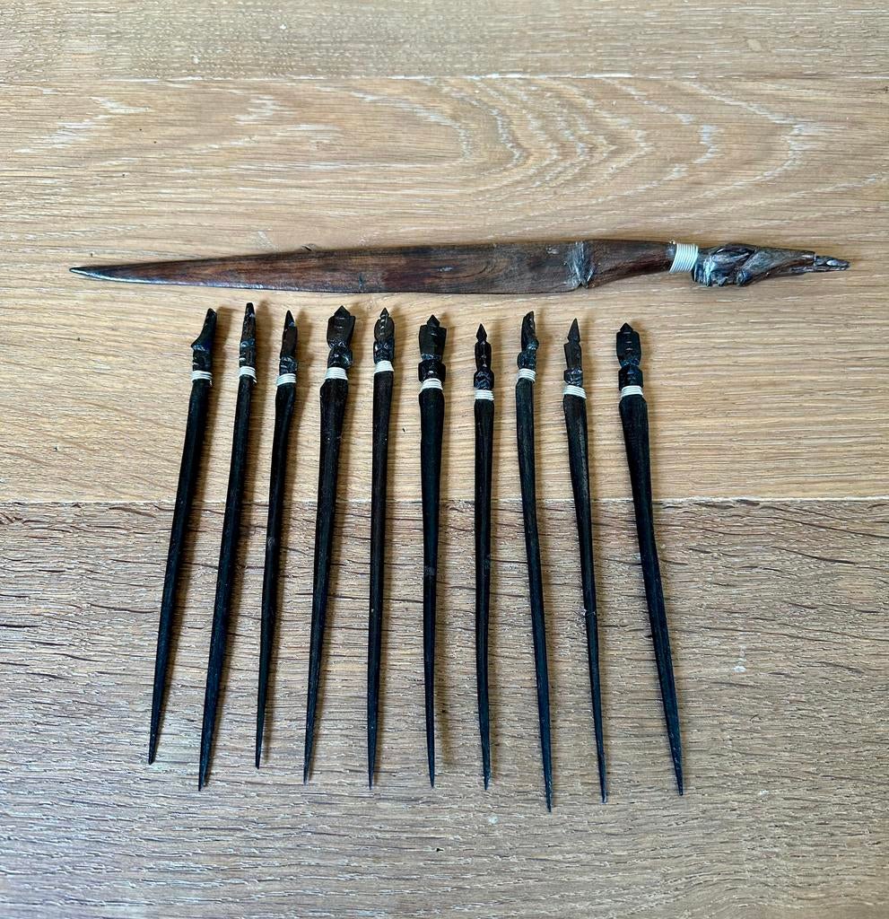 Houten Afrikaanse briefopener (30cm) + 10 prikkers (ca 16cm), Antiek en Kunst, Ophalen of Verzenden