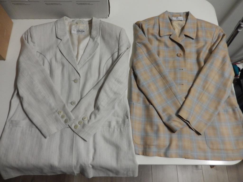 2 DAMES BLAZERS LICHT BEIGE & LICHTBRUIN GERUIT, Enlèvement ou Envoi, Beige, Comme neuf, Claude Arielle
