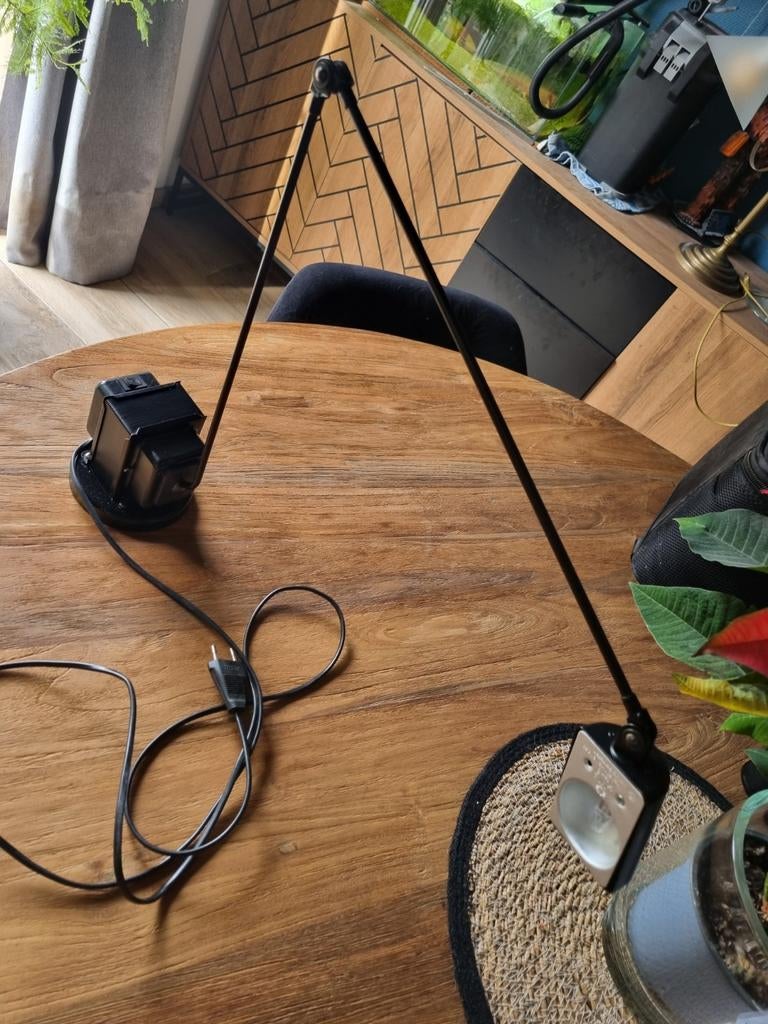 Je vends ma super lampe de bureau noire lumina Daphine, Enlèvement
