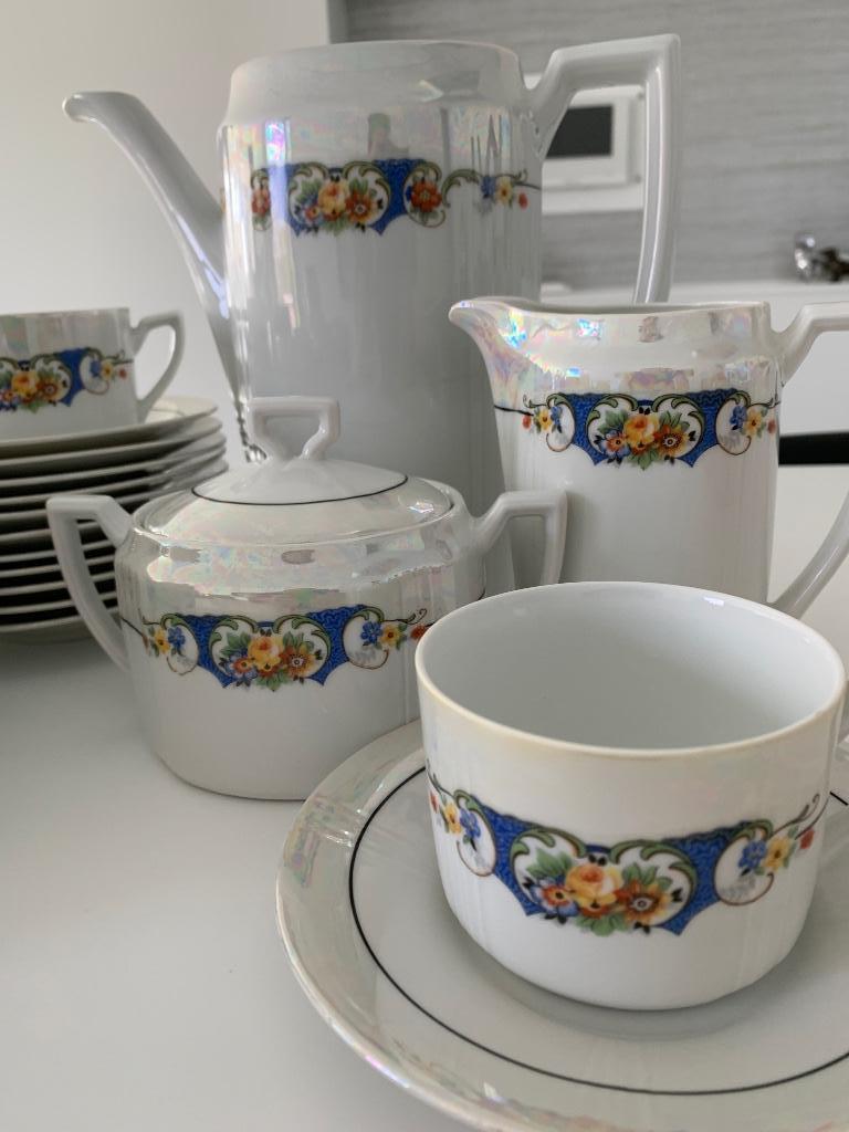 Oud koffieservies, Ophalen