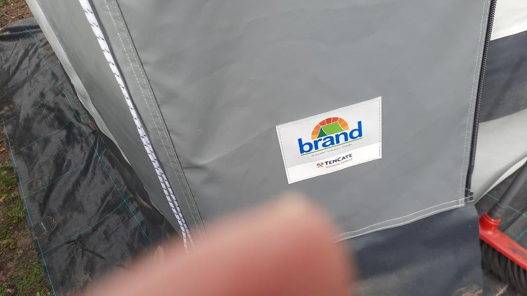 Schuurtent Brandt 230×200  wandhoogte 180 nok 210, Ophalen