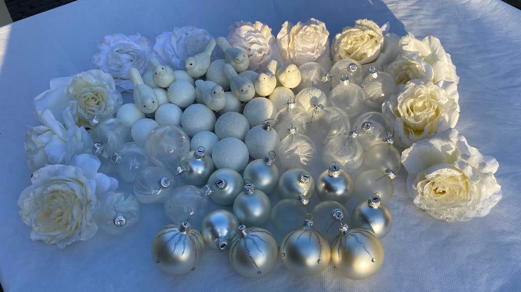 70 pièces de décorations de Noël blanc/argenté, Divers, Noël, Comme neuf, Enlèvement