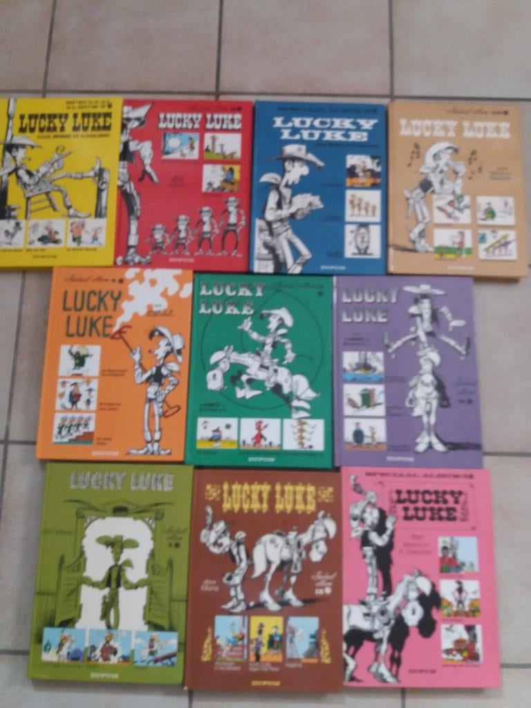 10 verzamelalbums Lucky Luke, Ophalen, Zo goed als nieuw