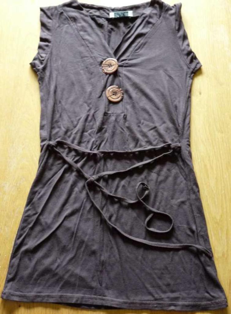 Des vêtements au look vintage, Enlèvement ou Envoi, Porté, Taille 38/40 (M)