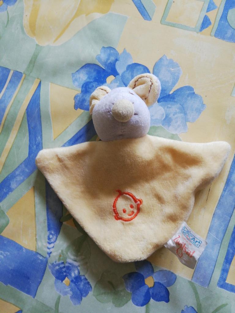 Doudou avec grelot. Neuf., Enlèvement ou Envoi, Comme neuf