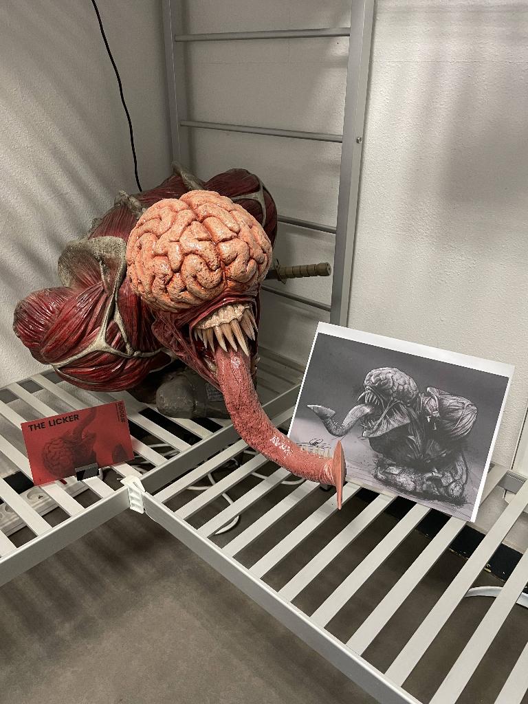 Resident Evil 2 Licker Buste Taille Réelle Pure Arts Ex, Verzamelen, Ophalen of Verzenden, Zo goed als nieuw, Film, Beeldje, Replica of Model
