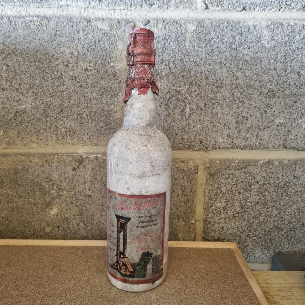 Bouteille de bière La Guillotine, Ophalen of Verzenden, Gebruikt, Flesje(s), Overige merken