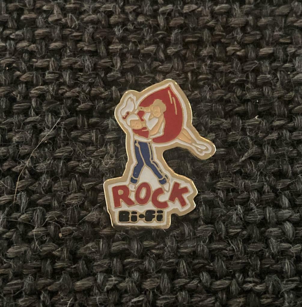 PIN - BI-FI - ROCK, Verzamelen, Verzenden, Gebruikt, Merk, Speldje of Pin