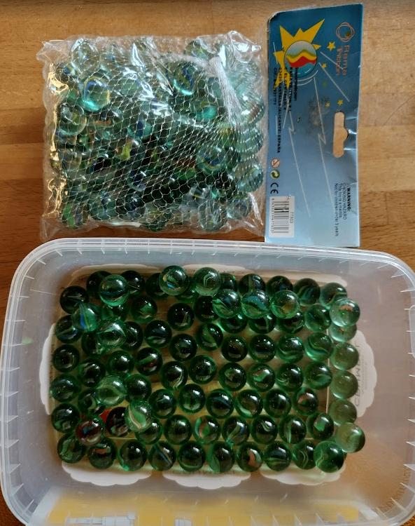 set glazen knikkers groen - ong 1 kg, Ophalen of Verzenden, Zo goed als nieuw