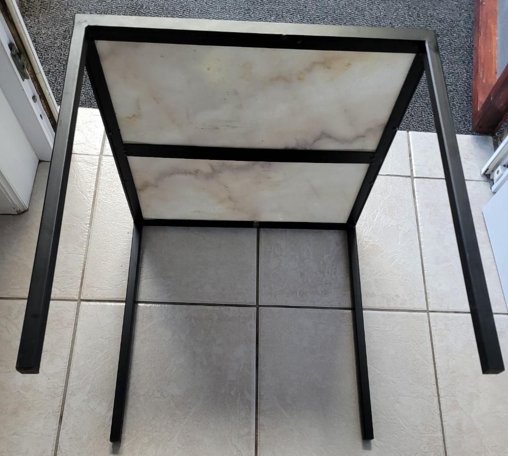 Très belle table en marbre ou travertin (45 x 45 x 45)., Enlèvement, Comme neuf