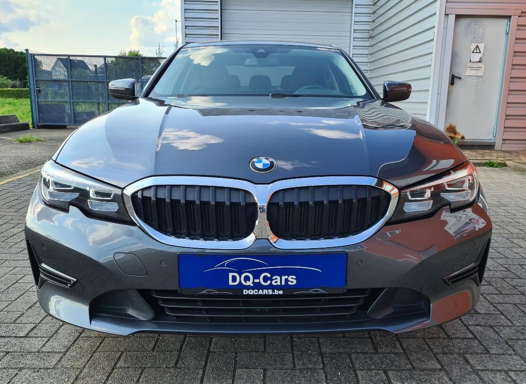 BMW 3 reeks benzine - Automaat - 64.000 km, Auto's, Automaat, Achterwielaandrijving, 4 cilinders, 124 g/km