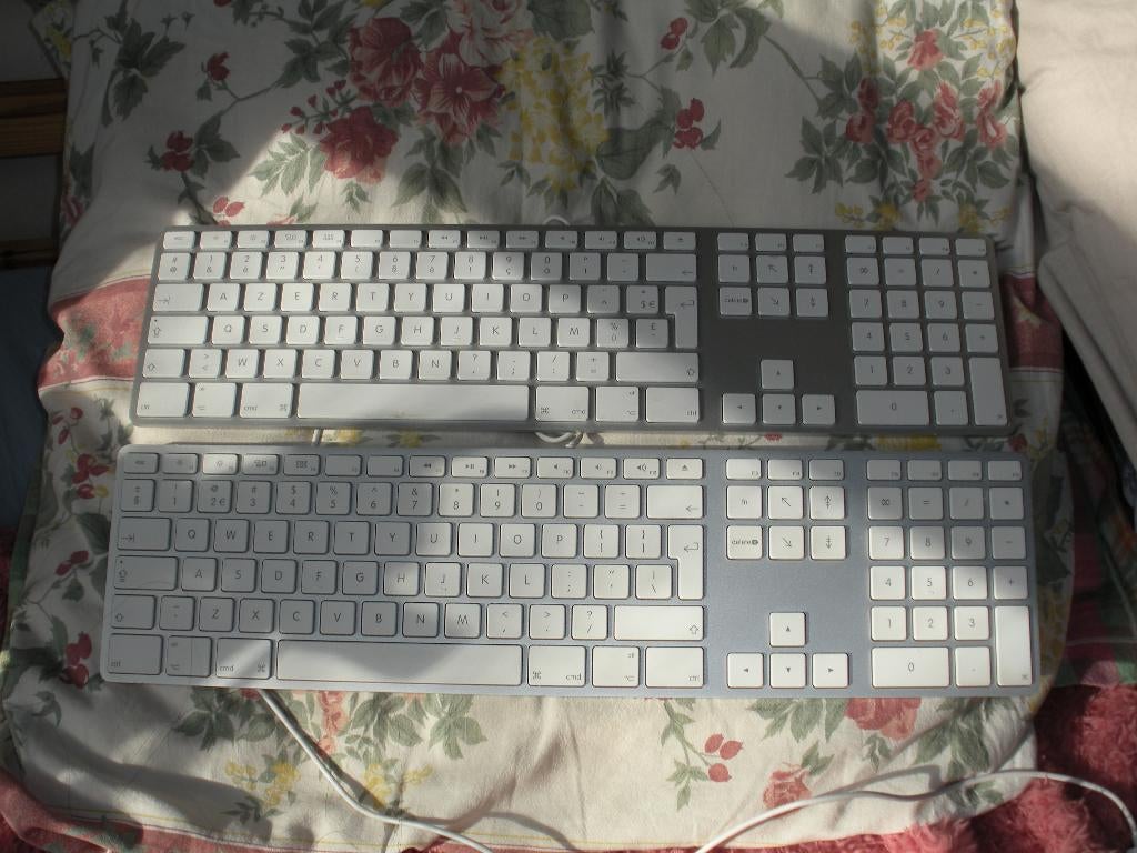 APPLE AZERTY/QWERTY bekabeld USB-numeriek toets, Computers en Software, Toetsenborden, Toetsenbord en muis-set, Azerty, Ophalen of Verzenden