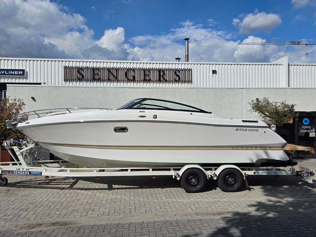 Four Winns S265 - V8 300pk - zeer goede staat, Watersport en Boten, Ophalen, Zo goed als nieuw, 50 pk of meer, Binnenboordmotor