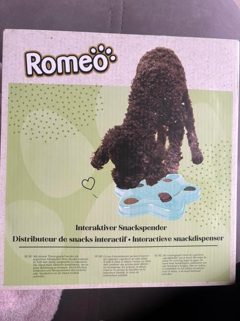 Nieuwe interactieve snackdispenser voor honden, Dieren en Toebehoren, Hondenspeelgoed, Ophalen of Verzenden, Nieuw, Intelligentiespeelgoed